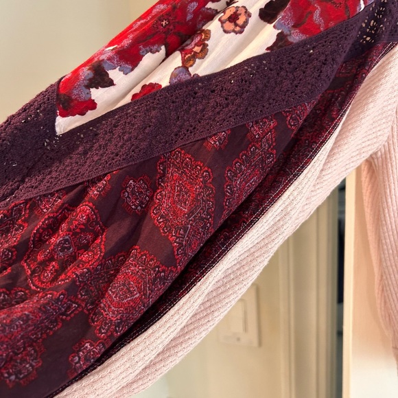 FREE PEOPLE TOP - Picture 3 of 6